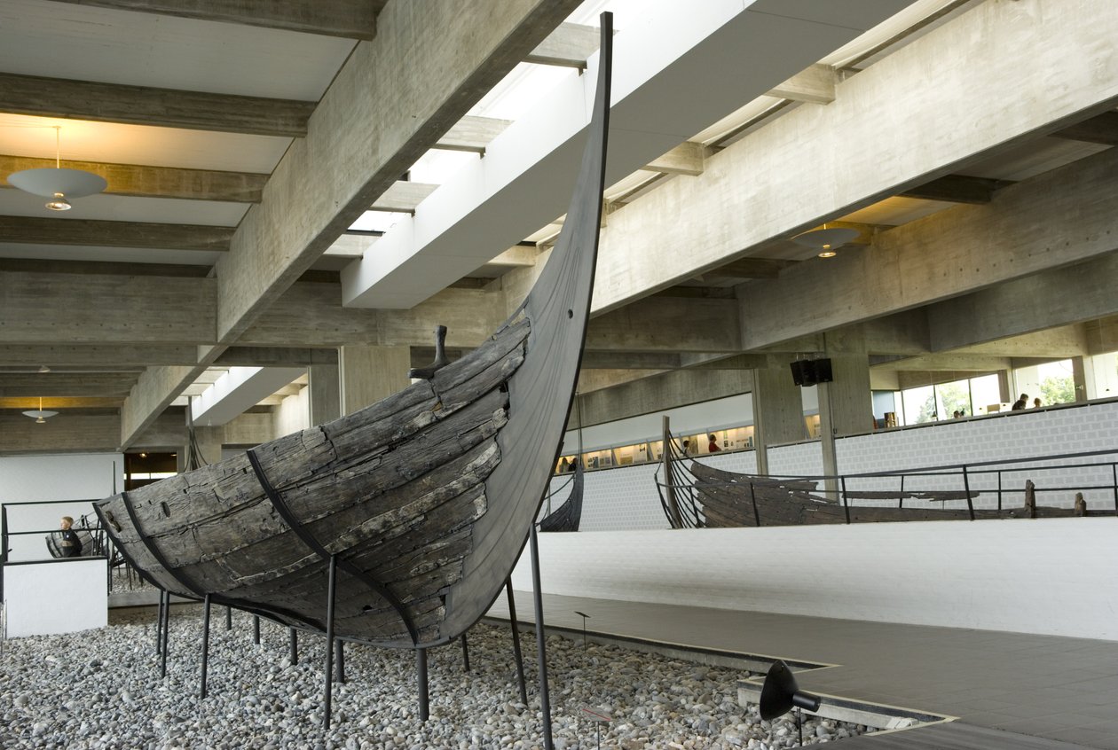 Un long bateau préservé et reconstruit - Viking