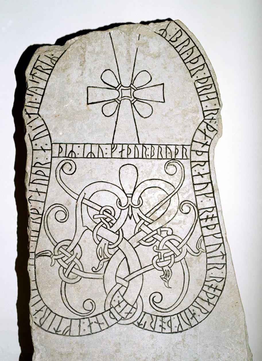 Pierre runique avec une croix, 7ème-8ème siècle - Viking