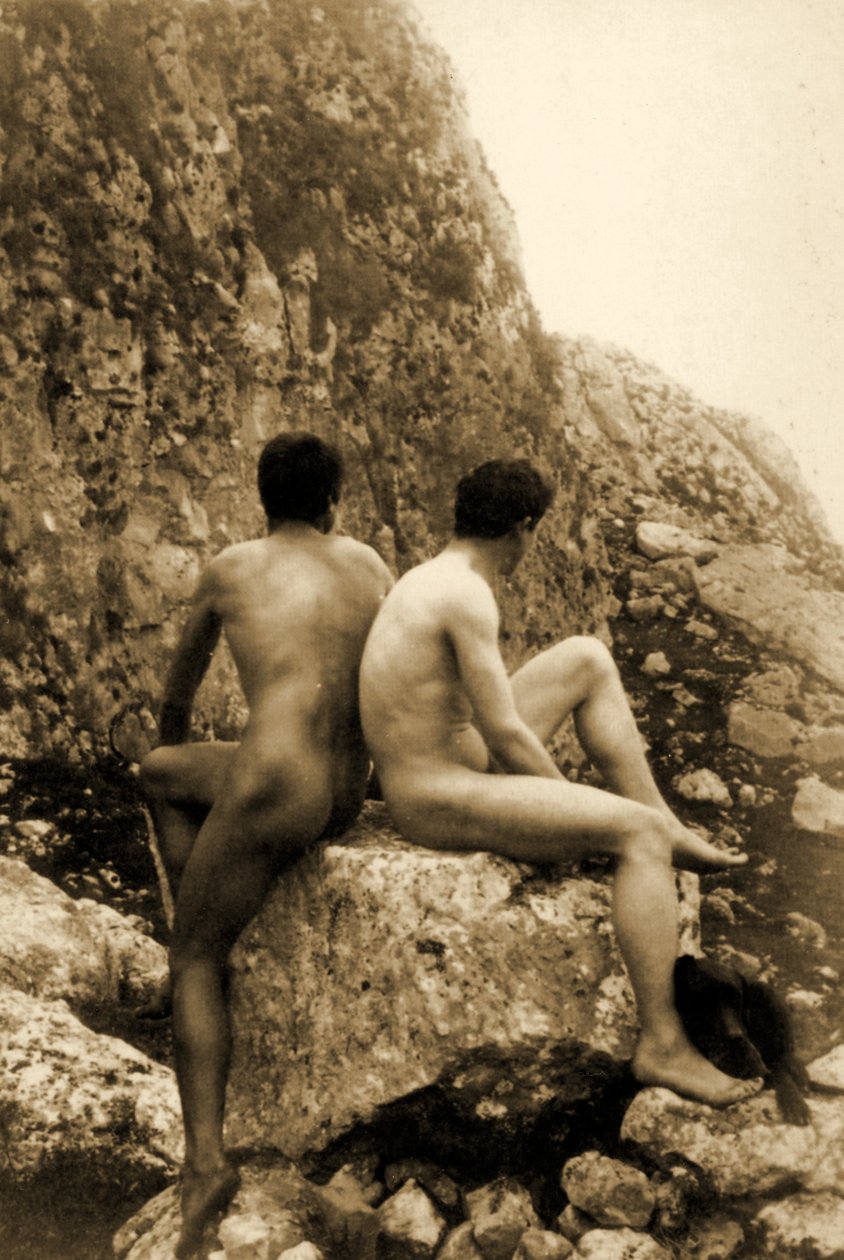 Étude de deux nus masculins assis dos à dos, c.1898 - Baron Wilhelm von Gloeden