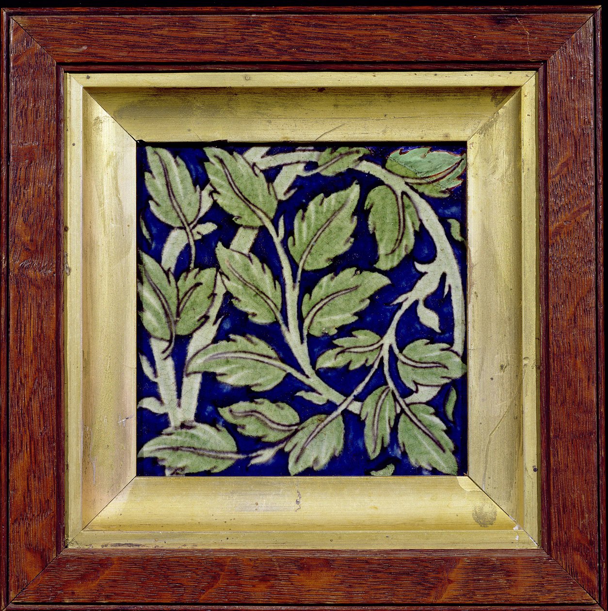Carreau avec un motif de feuille - William de Morgan