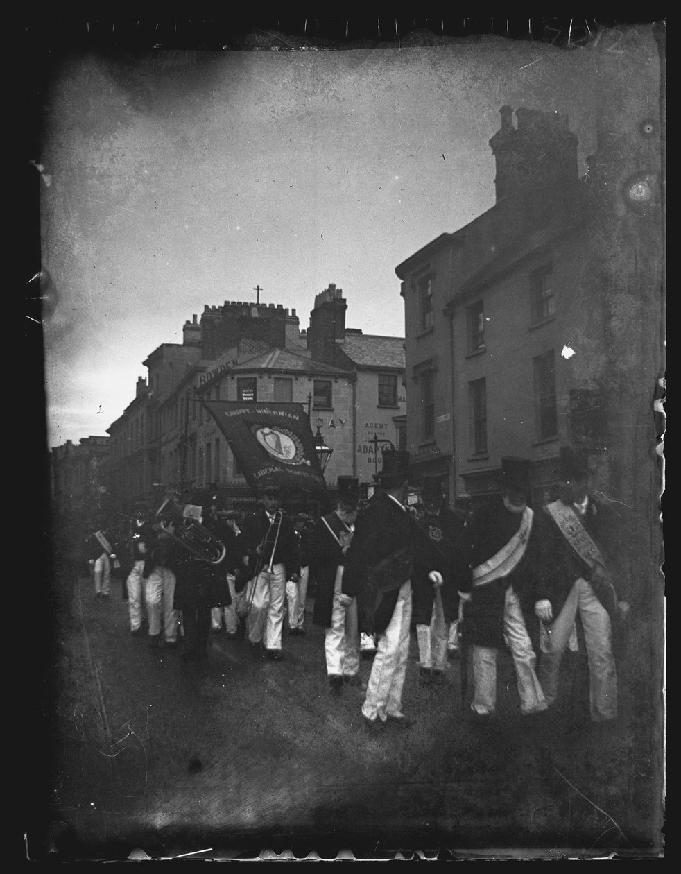 Procession de la société hibernienne, Cardiff, 1892 - William Booth