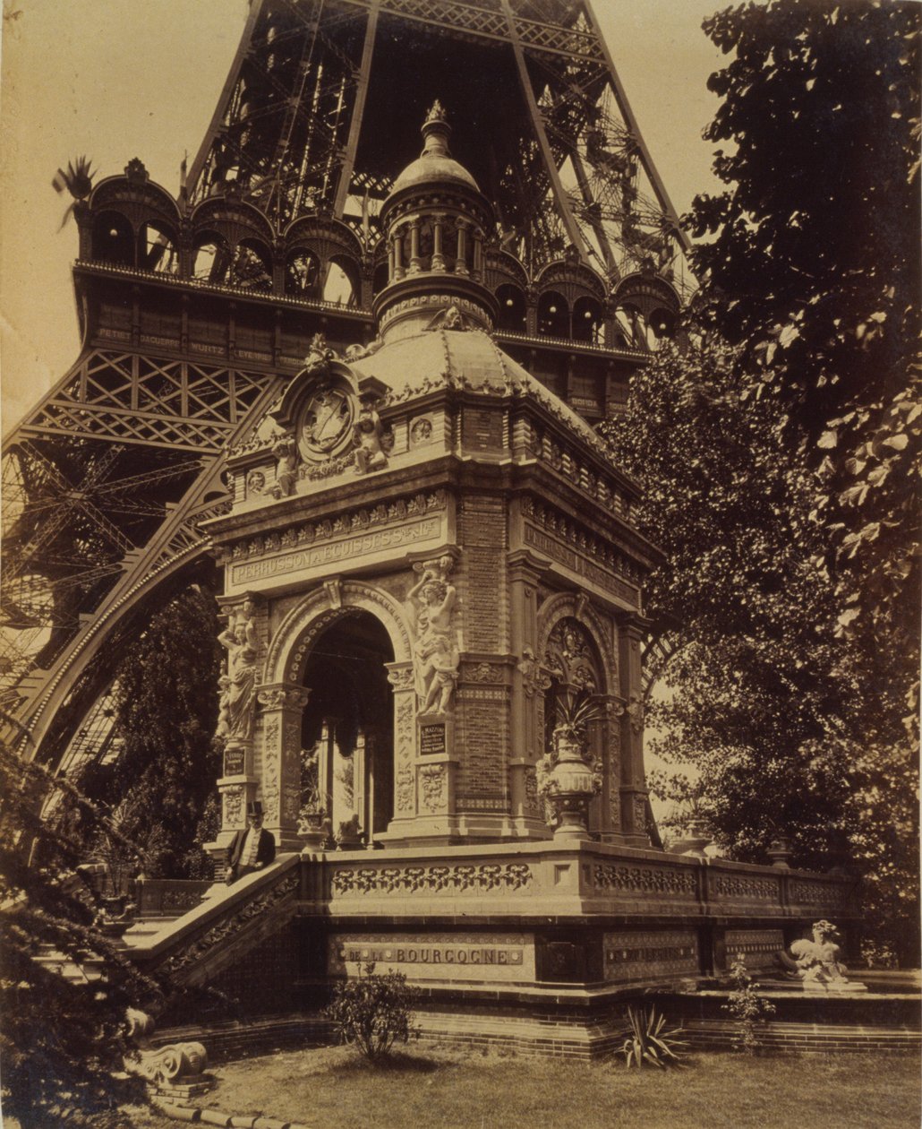 Pavillon Perusson, Exposition de Paris - . .