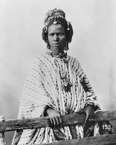 Femme sénégalaise, c.1900
