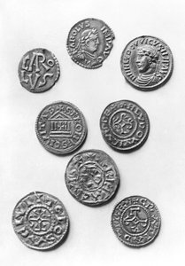 Huit pièces carolingiennes (argent)