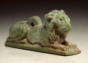 Amulette de lion couché (faïence verte)