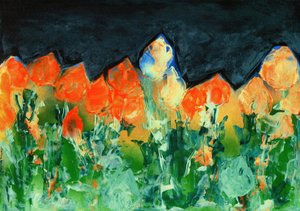 Ciel de pluie noir sur un paysage de montagne avec des fleurs