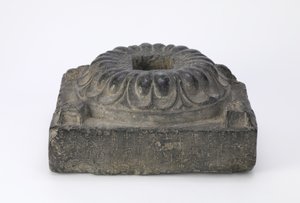 Piédestal de lotus bouddhiste