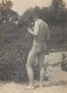 Thomas Eakins, nu, jouant de la flûte, vers 1883