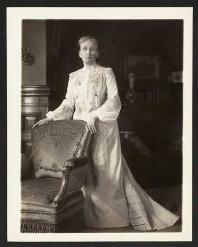 Mme John Arbuckle - Burr William McIntosh