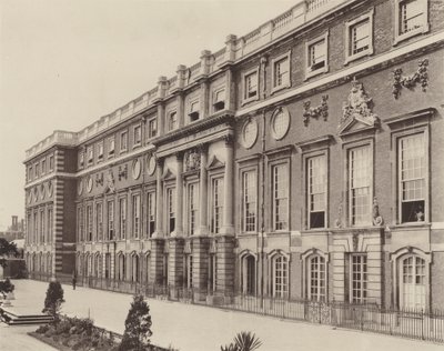 Palais de Hampton Court, la façade sur la rivière - Charles Latham