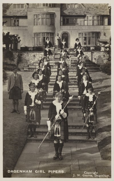 Dagenham Girl Pipers, Essex - English Photographer