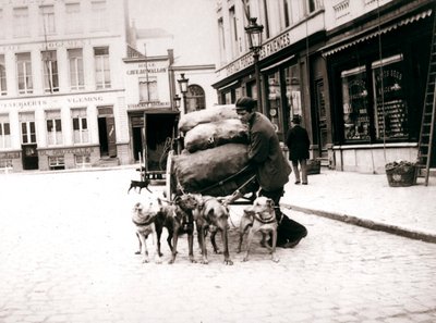 Homme avec une charrette à chien, Anvers, 1898 - James Batkin