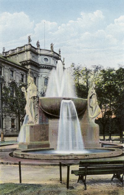 Munich: Fontaine des Nornes - Photographer German