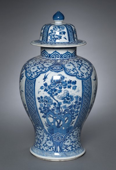 Vase avec couvercle, 1662-1722 - Qing Dynasty Chinese School