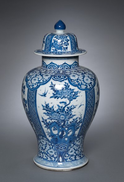 Vase avec couvercle, 1662-1722 - Qing Dynasty Chinese School