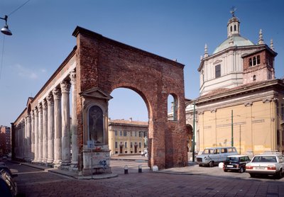 Colonnes de Saint-Laurent, IVe siècle - Roman