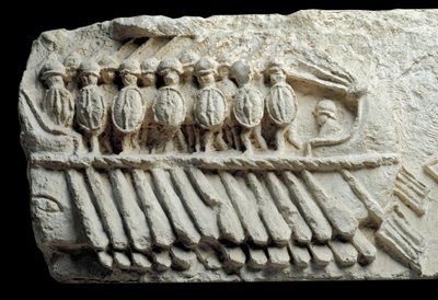 Birème transportant des soldats armés (bas-relief) - Roman Roman