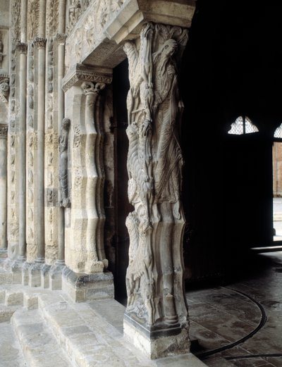 Trumeau (sculpté) - Romanesque