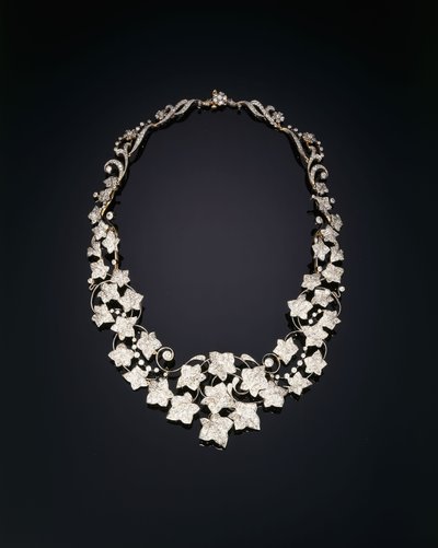 Un collier de lierre en diamants antique - Tiffany and Company