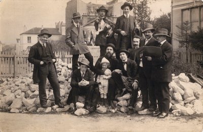 Artistes devant La Ruche, Montparnasse - Unbekannt