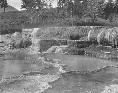 Sources sulfureuses brunes, Parc national de Yellowstone, USA, vers 1900 - Unbekannt