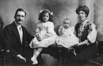 Portrait de famille, vers 1900-1910 - Unbekannt