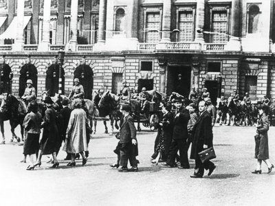 Troupes allemandes dans Paris occupé, juin 1940 - Unbekannt