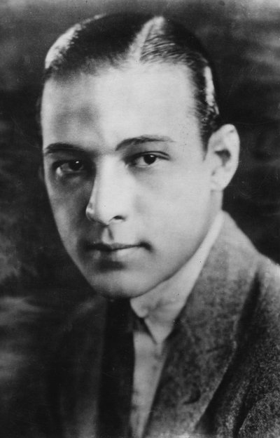 Rudolph Valentino 1895-1926, acteur italien, vers les années 1920 - Unbekannt