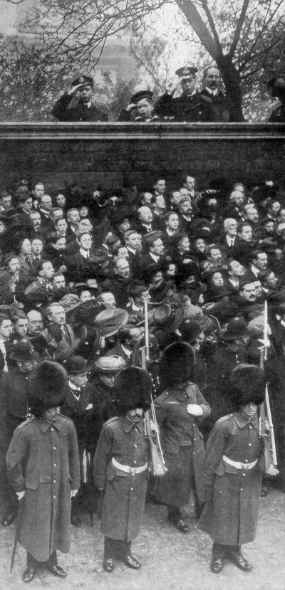 Les jeunes princes regardant la proclamation, 1910 - Unbekannt