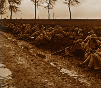 Troupes au bord de la route, vers 1914-1918 - Unbekannt