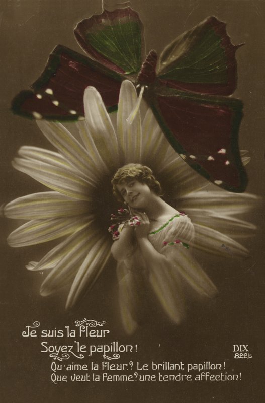 Fille avec un papillon - French Photographer