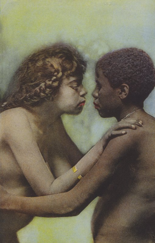 Deux femmes indigènes s