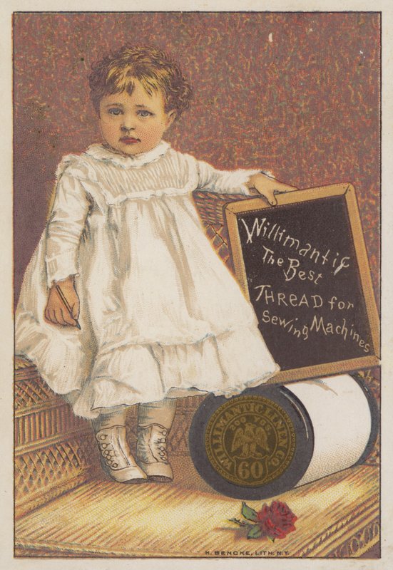 Petite fille tenant un tableau noir - American School
