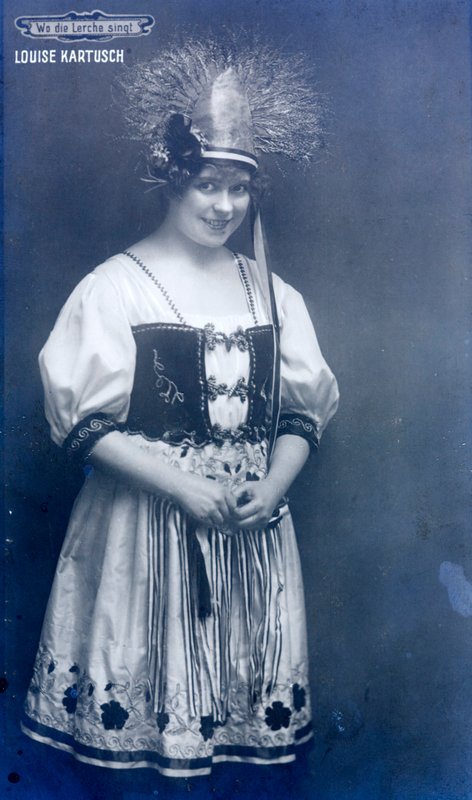 Louise Kartousch, chanteuse d