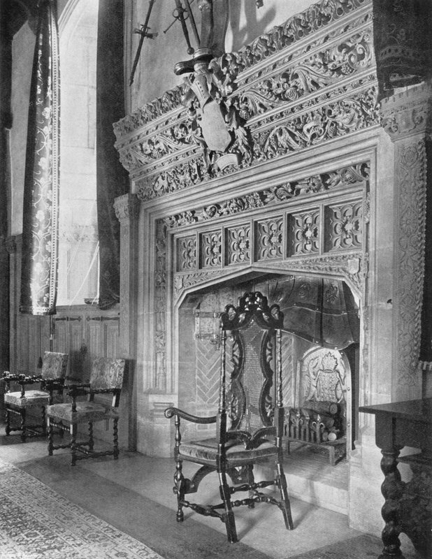 La Cheminée dans la Salle de Banquet - Charles Latham