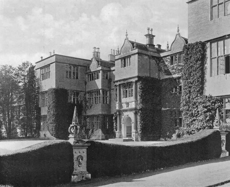 La façade est - Charles Latham