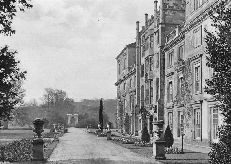 La Façade Est - Charles Latham