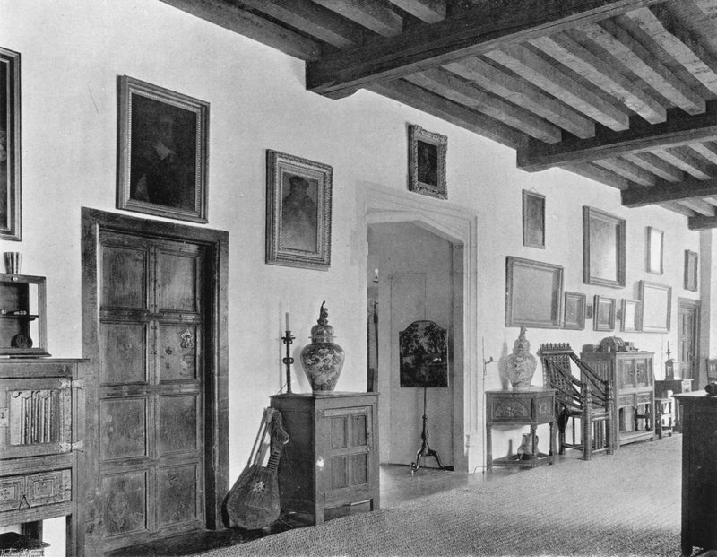 La Galerie - Charles Latham