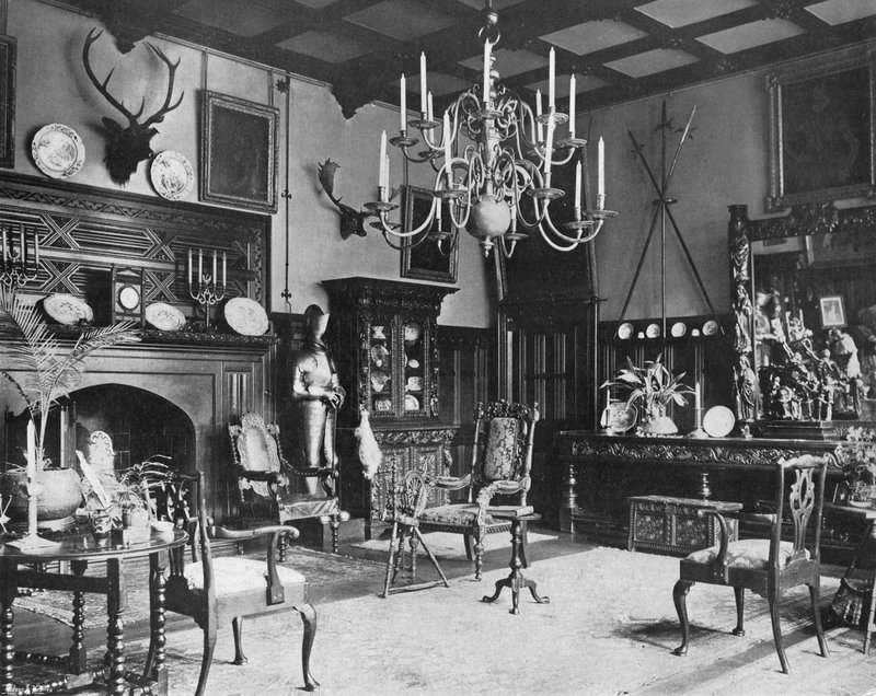 Le Hall - Charles Latham
