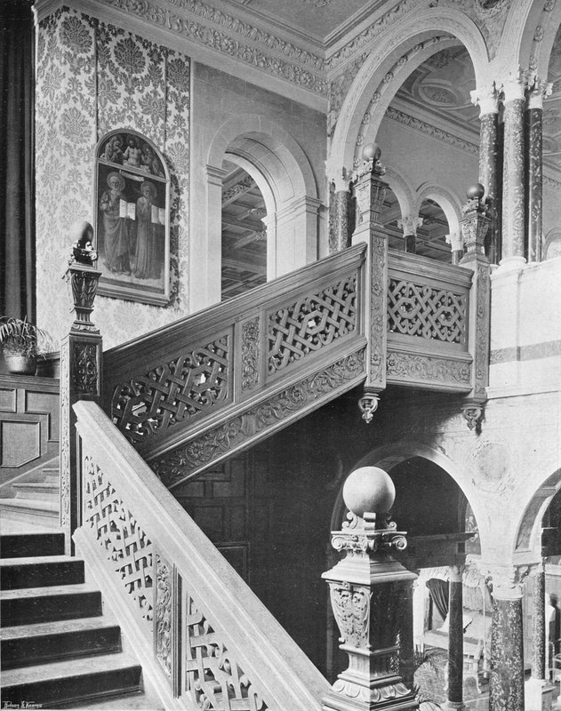 Les balustrades ajourées du grand escalier - Charles Latham