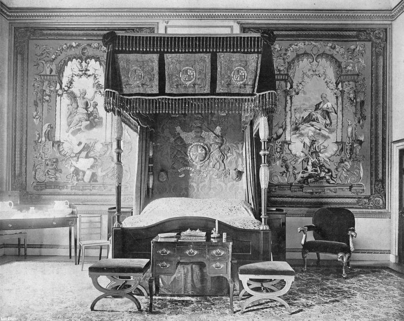 La Salle de Tapisserie - Charles Latham