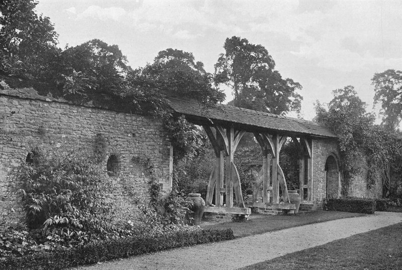 Le Jardin Muré - Charles Latham