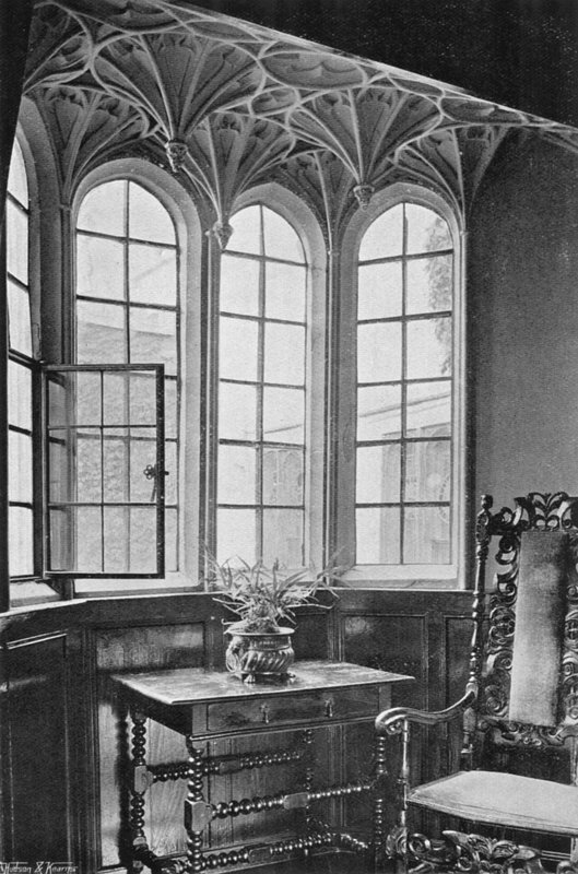 Fenêtre dans la bibliothèque - Charles Latham