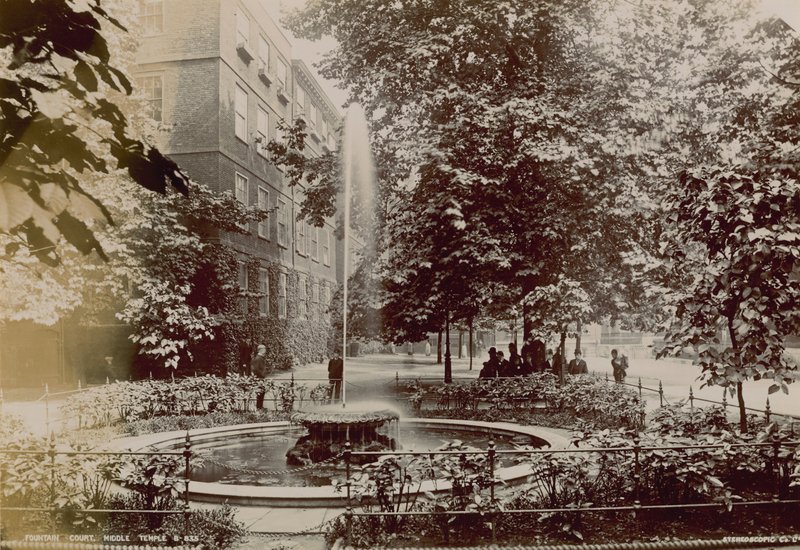 Fountain Court dans le Middle Temple - English Photographer
