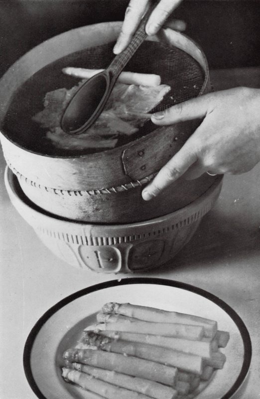 Faire une soupe de légumes à la crème (photo n/b) - English Photographer