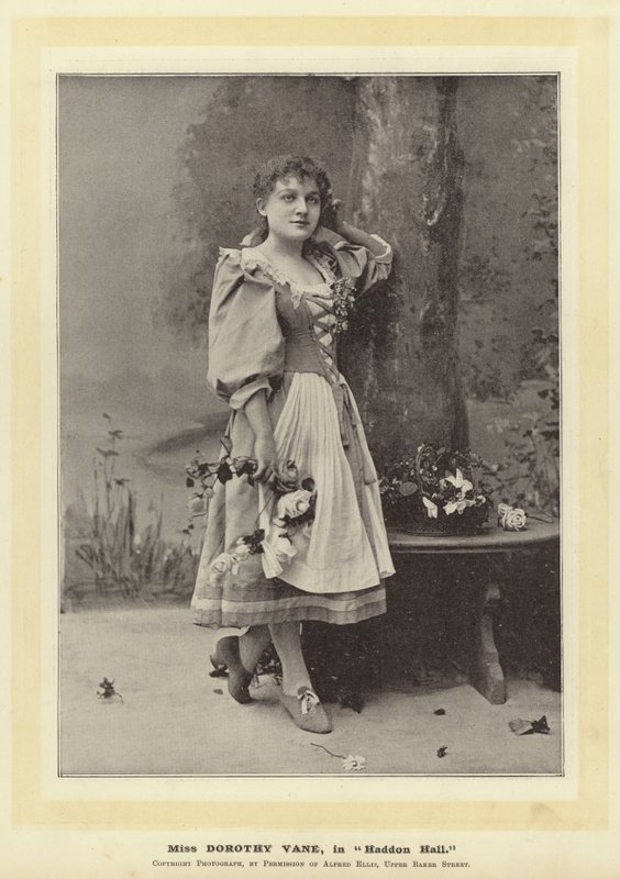 Miss Dorothy Vane, dans Haddon Hall - English Photographer