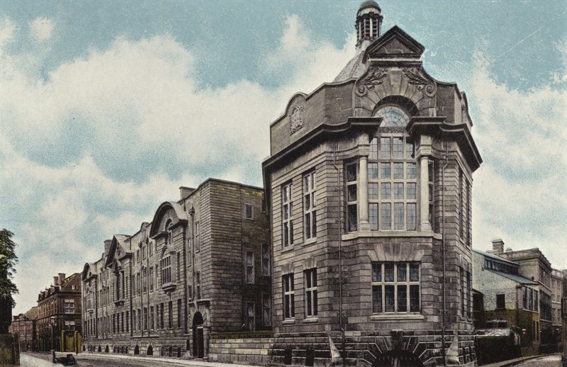 Nouvelle École de Médecine et Musée Humphry - English Photographer