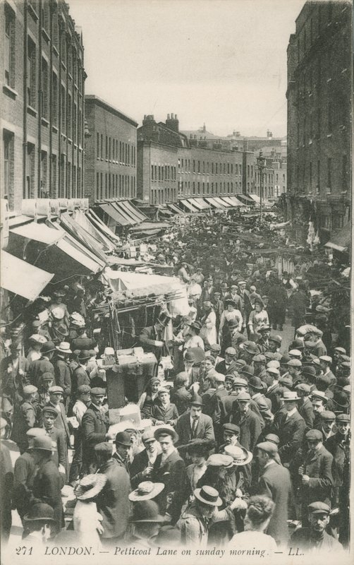 Petticoat Lane un dimanche matin - English Photographer