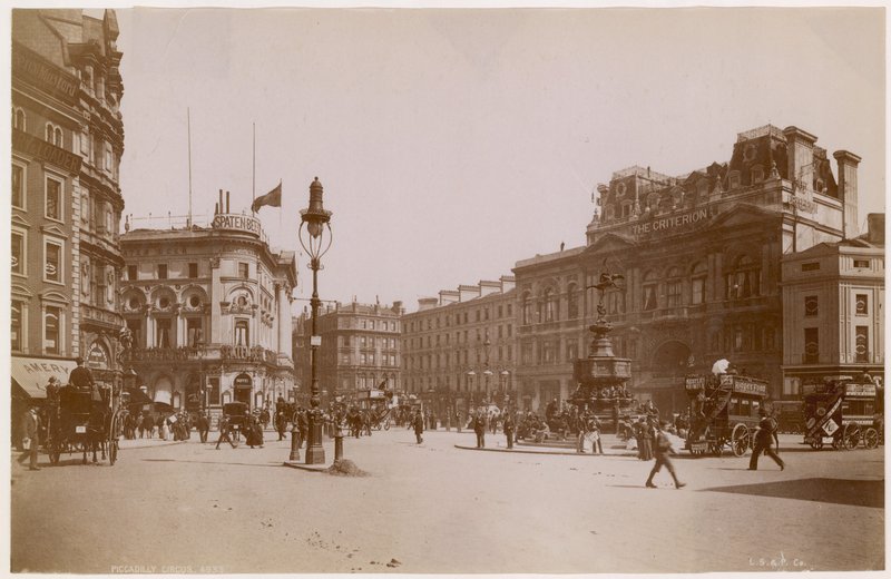 Piccadilly Circus, Londres - English Photographer
