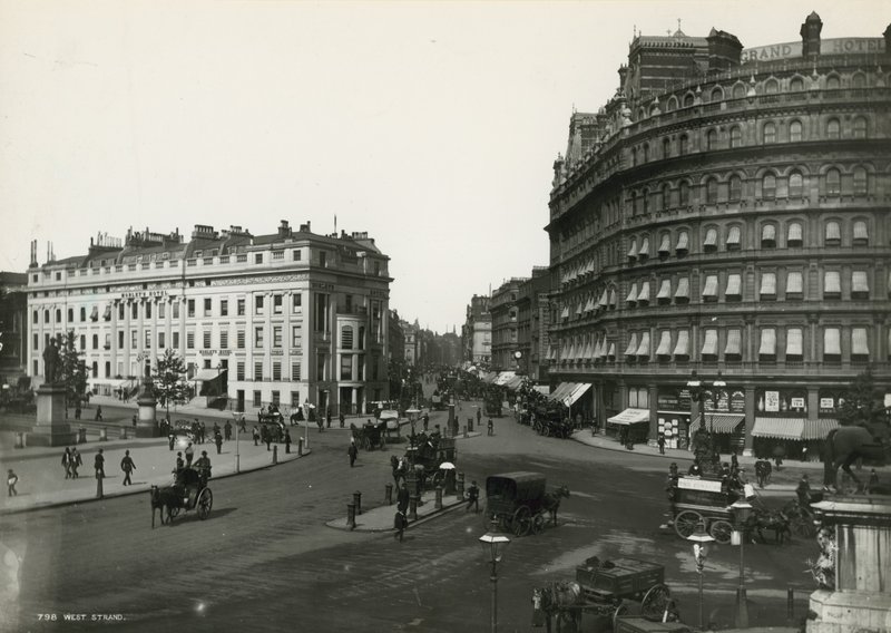 Carte postale avec une image de West Strand - English Photographer